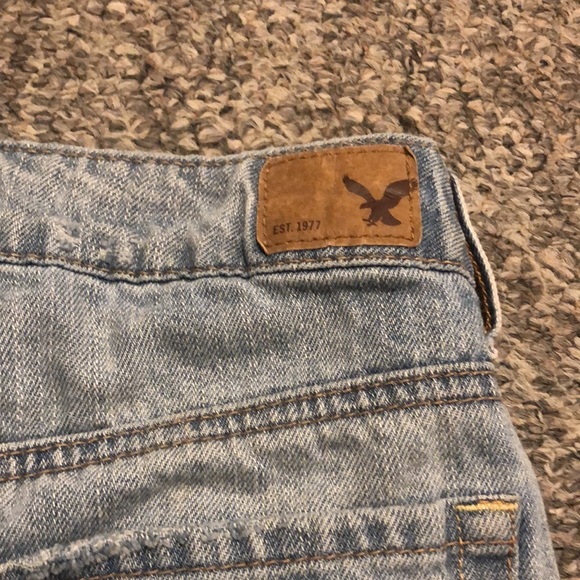 American Eagle Outfitters High Rise Festival Light Wash Ripped Denim Shorts 4 - Picture 9 of 10